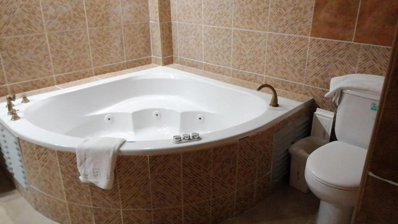 Hotel La Casita à Torremolinos Extérieur photo